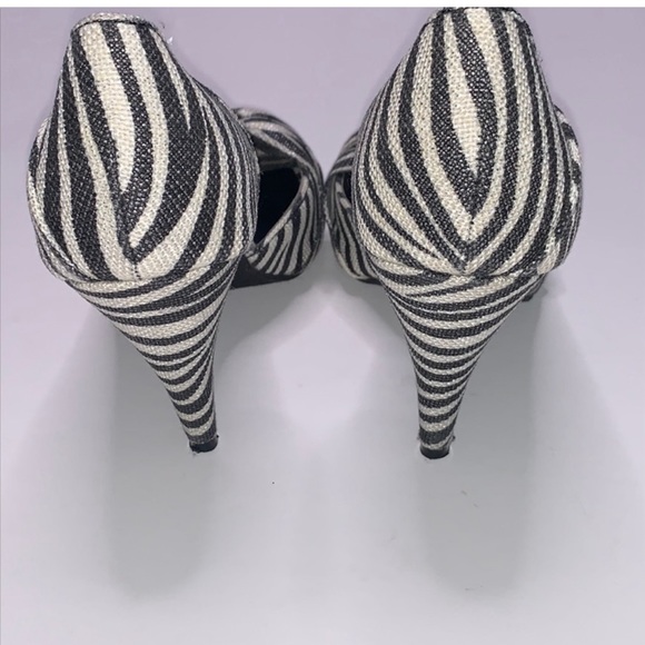 Rocket Dog Zebra Peep Toe Heels - Picture 5 of 7
